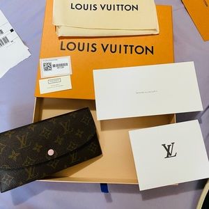 Louis Vuitton Emilie Wallet